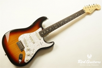 2021 Collection Made in Japan Hybrid II Stratocaster - Metallic 3-Color Sunburst